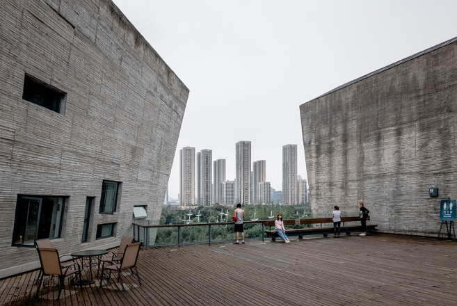 Muzej Ningbo, Ningbo, arh. Wang Shu, 2008, foto Teodor Hribovšek