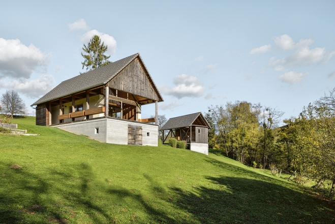 49 _ Hiša za preživetje, Trebče, Bistrica ob Sotli, 2016, arh. Katja Cimperman, Matej Blenkuš, Anja Cvetrežnik, foto Miran Kambič