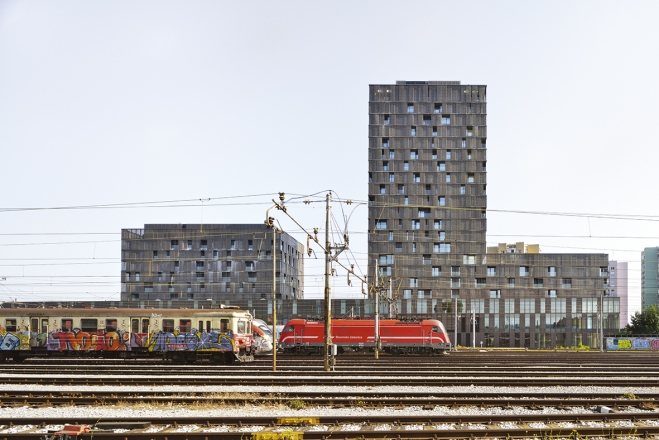 50 _ Situla, kompleks stolpnic mešane rabe, Ljubljana, 2013, arh. Bevk Perović, foto Miran Kambič