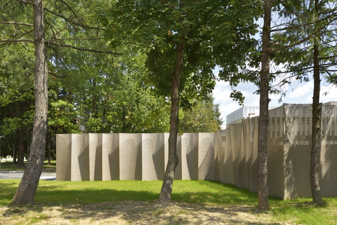 53 _ Promenada Velenje in parkirišče Promenada, Velenje, 2014, arh Enota, foto Miran Kambič