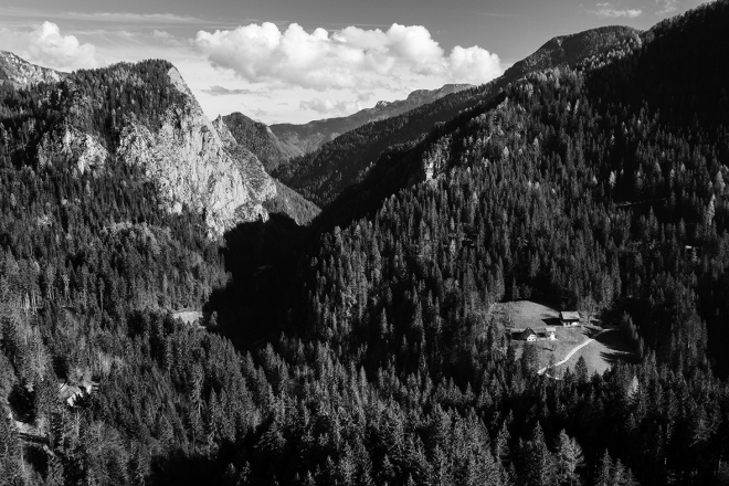 Prenova domačije Vrlovčnik; arhitektura: Medprostor; foto: Miran Kambič, Rok Žnidaršič 