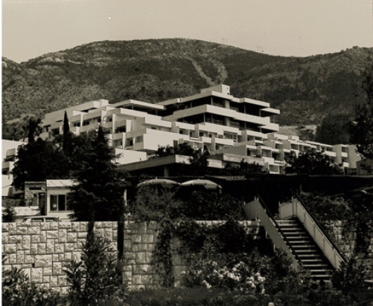 Hotel Plat, Mlina, 1969–71, arh. Petar Kušan, foto arhiv Kušan