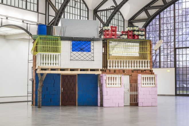 Caracas: Growing Houses, 2012, 2018, Marjetica Potrč, photo: Jan Windszus, Staatliche Museen zu Berlin, Nationalgalerie