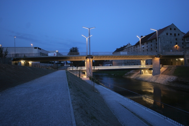 Dvonivojski most pri Cukrarni, Ljubljana, 2012, Iztok Turk, Promico; Jurij Kobe s sodelavci, Atelier arhitekti, foto: Atelier arhitekti