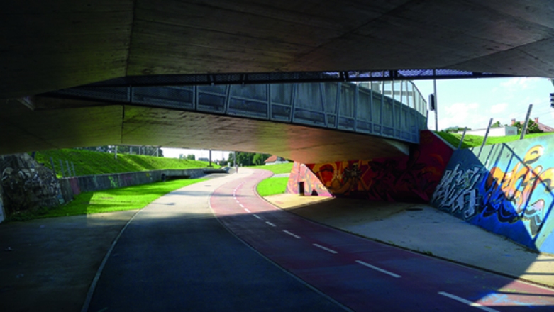Predor Šentvid–Koseze, Šentvid, 2002, Marko Žibert, Leon Gradnik, Andrej Jan, JV k. PNZ; Damjan Bradač, Elea iC; Matej Kučina, sodelavca  Urban Švegl, Eva Prosen, Bruto, foto: Damjan Bradač