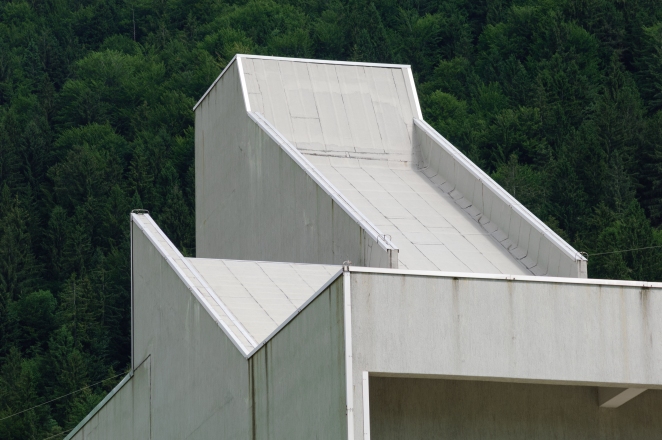 The portal facility of the Karavanke tunnel, Hrušica, Jesenice, 1991, Savin Sever with colleagues, Katarina Bebler, Slovenija projekt, photo: Miran Kambič