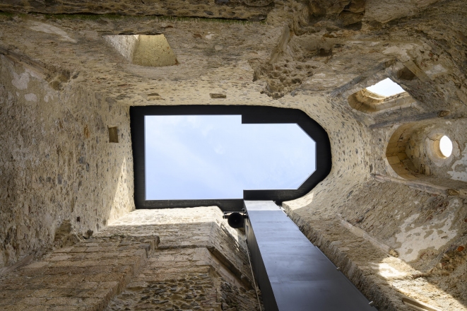 Covering the Remains of the Church of St. John the Baptist in the Žiče Charterhouse and the Temporary Lapidary, 2022, Medprostor, photo: Miran Kambič